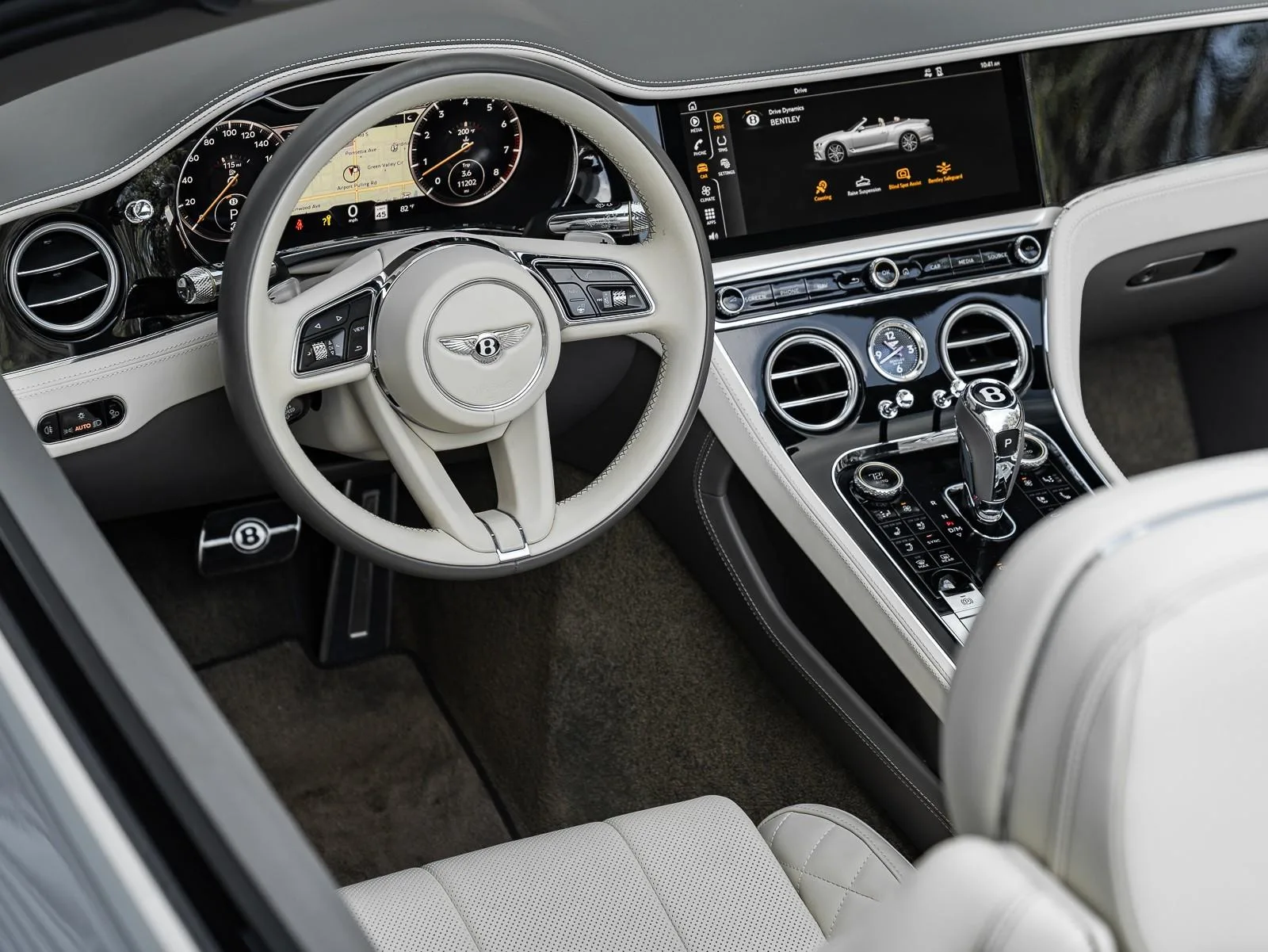 2022 Bentley Continental GT V8 interior, dashboard