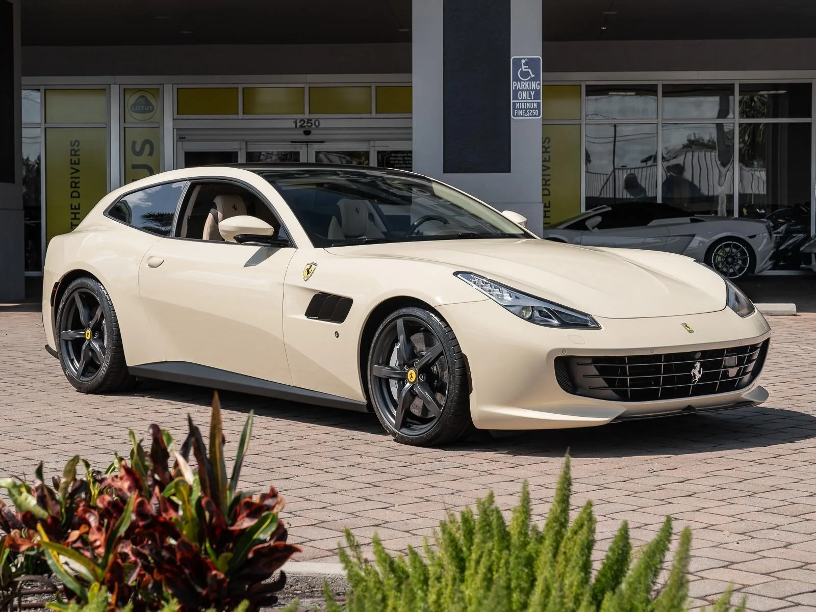 2020 Ferrari GTC4Lusso