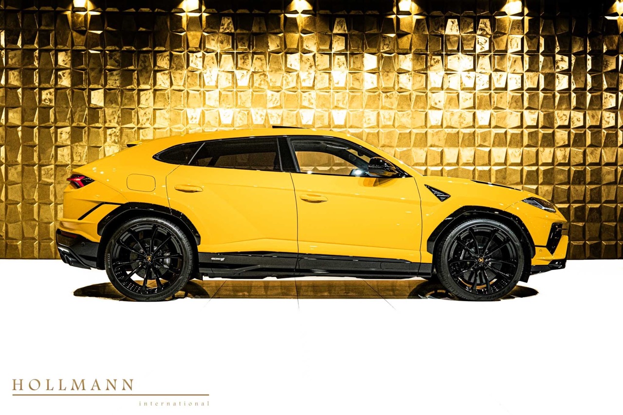 2024 Lamborghini Urus S, 2/18