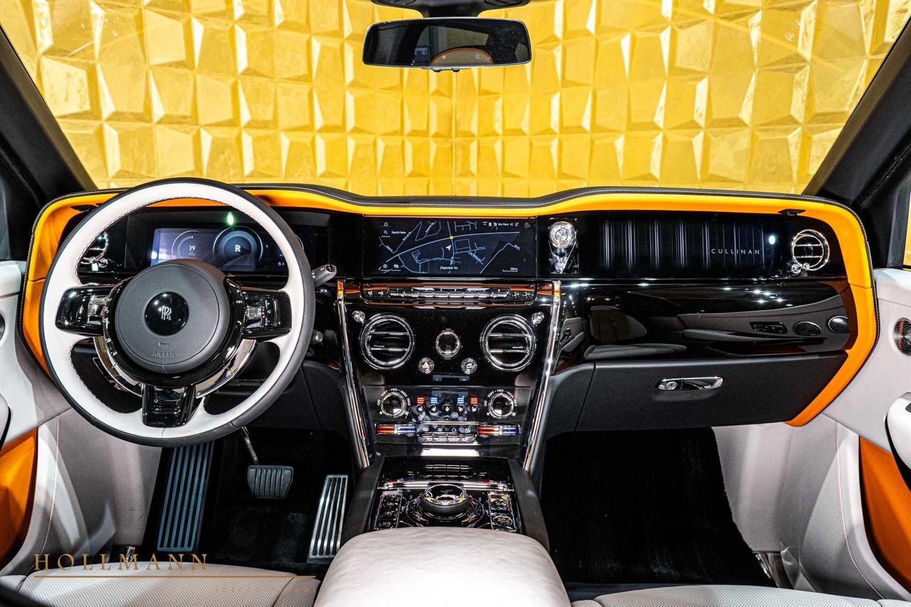 2024 Rolls-Royce Cullinan Series II, 5/20