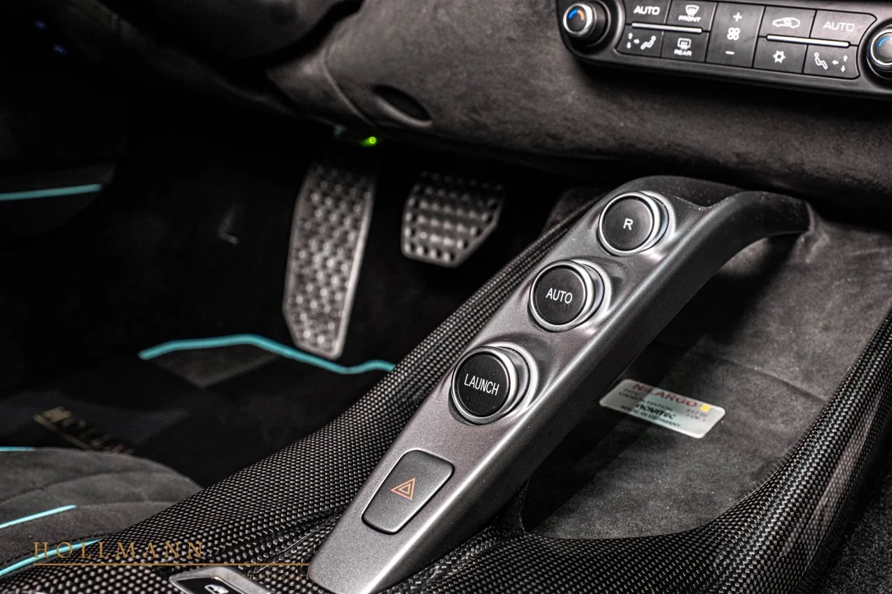 2024 Ferrari 812 Superfast by NOVITEC N-LARGO interior, center console, Nero Black with Turchese Mint