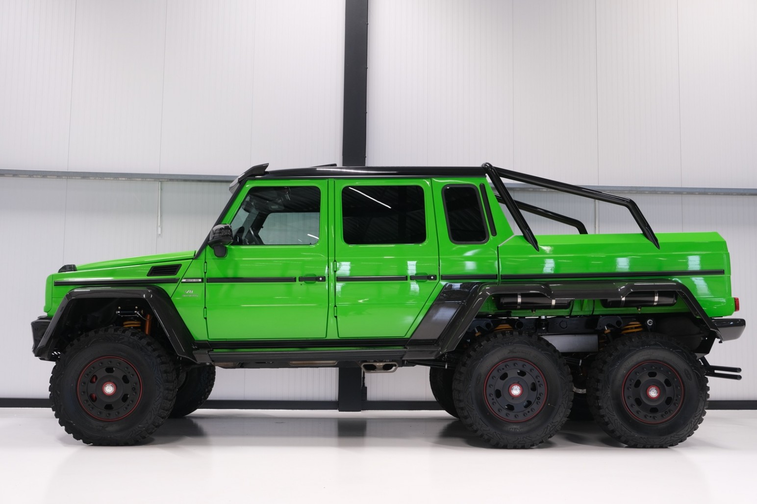 2015 Mercedes-Benz G63 AMG 6X6 Designo, 2/20