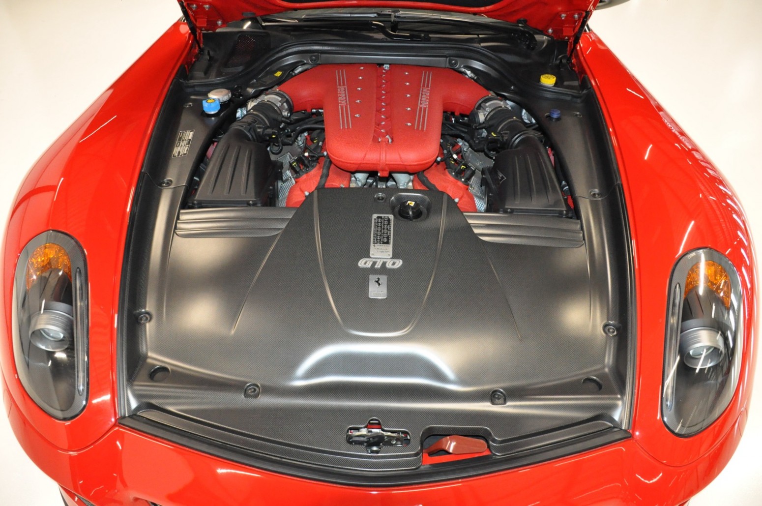 2010 Ferrari 599 GTO in 322 Rosso Corsa, 4/20