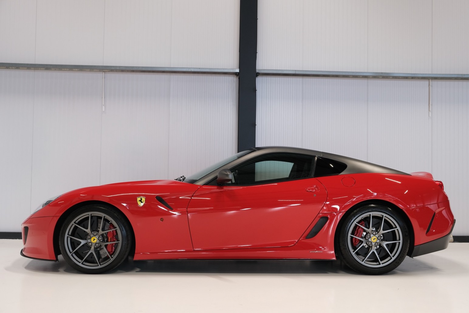 2010 Ferrari 599 GTO in 322 Rosso Corsa, 7/20