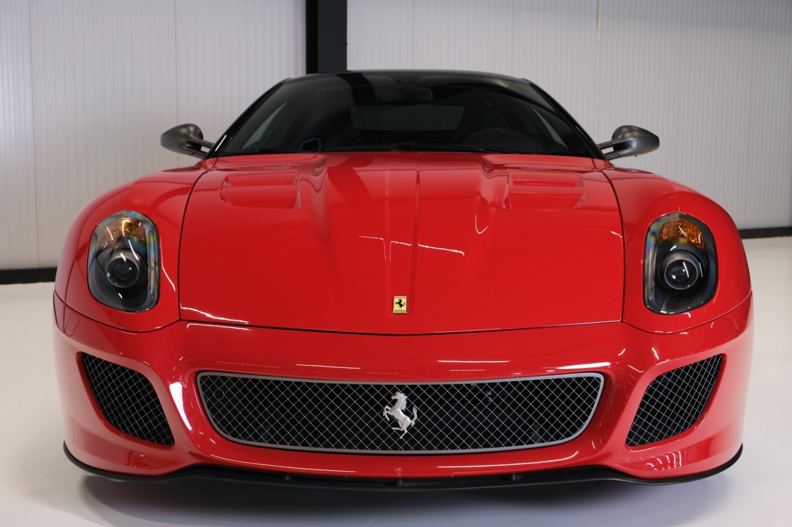 2010 Ferrari 599 GTO in 322 Rosso Corsa, 8/20