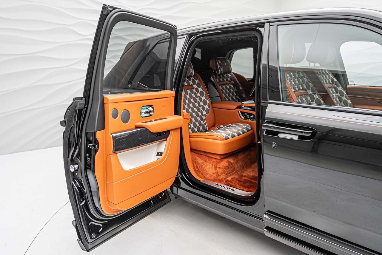 2024 Rolls-Royce Cullinan Black Badge Facelift, 21/31