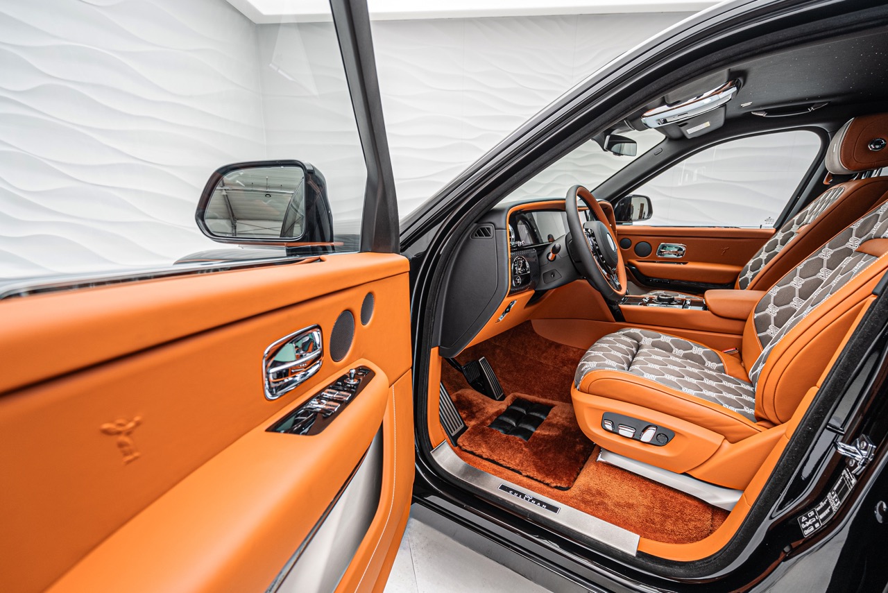 2024 Rolls-Royce Cullinan Black Badge Facelift, 23/31