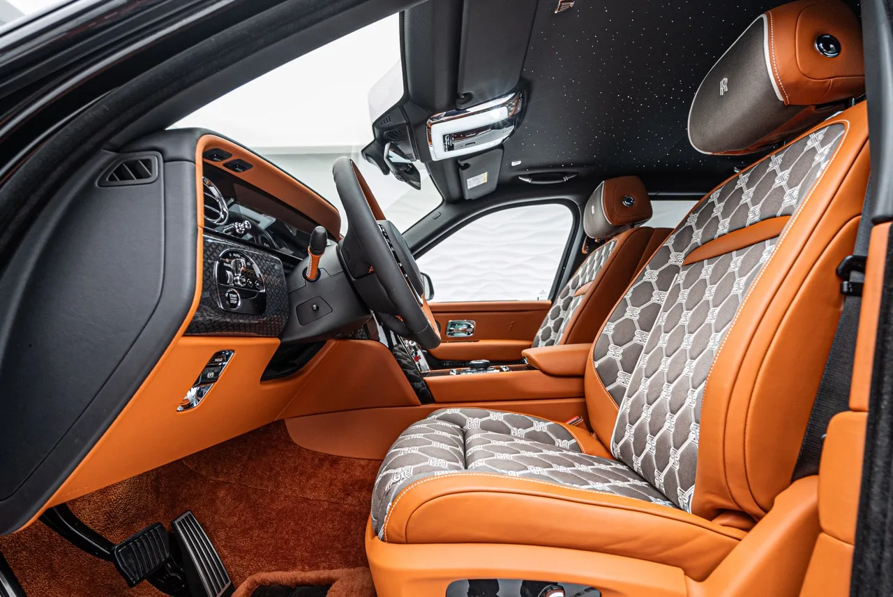 2024 Rolls-Royce Cullinan Black Badge Facelift interior, seats