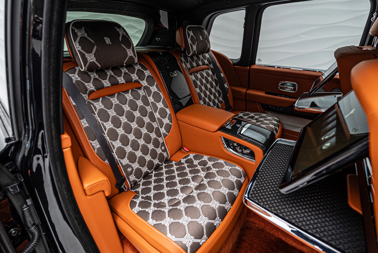 2024 Rolls-Royce Cullinan Black Badge Facelift, 30/31
