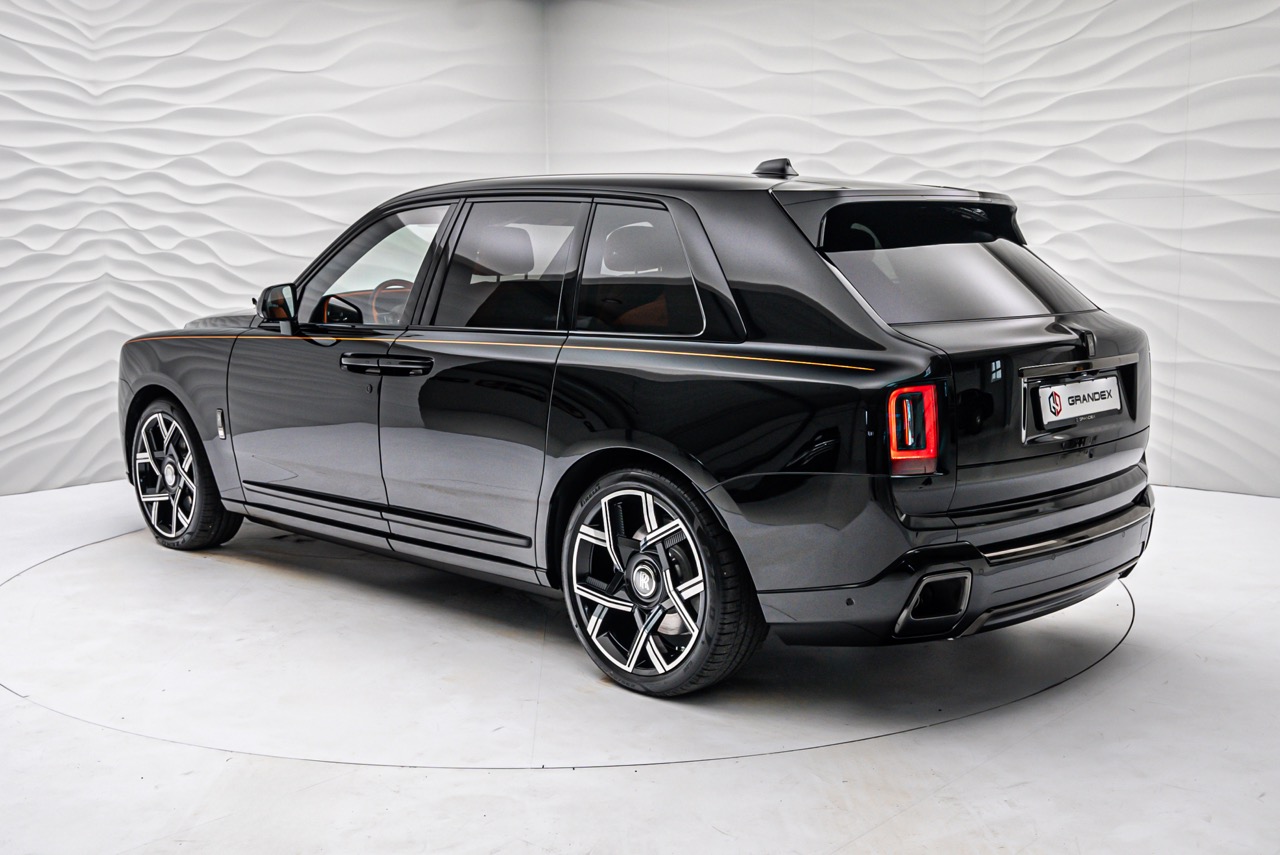 2024 Rolls-Royce Cullinan Black Badge Facelift, 5/31