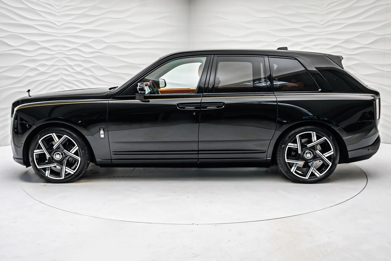 2024 Rolls-Royce Cullinan Black Badge Facelift for sale, exterior