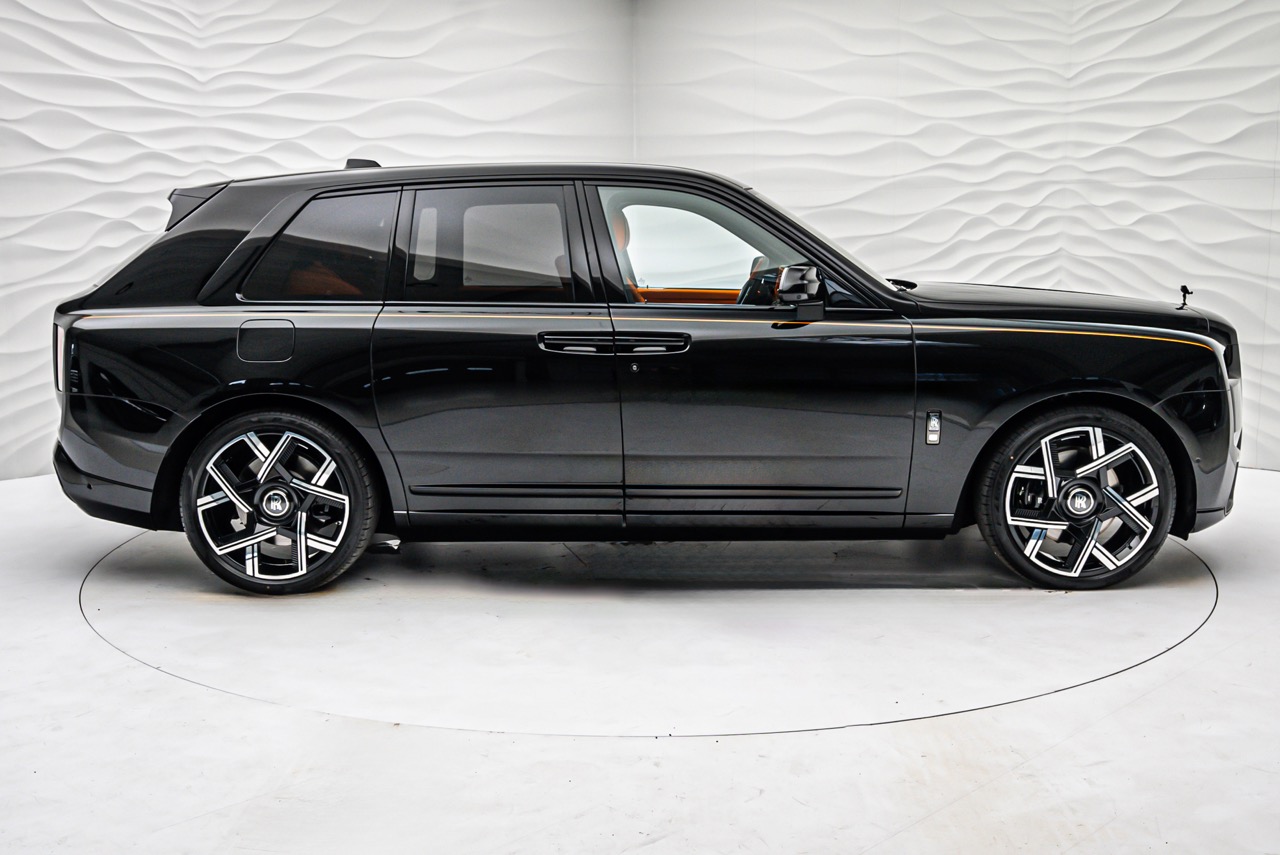 2024 Rolls-Royce Cullinan Black Badge Facelift, 16/31