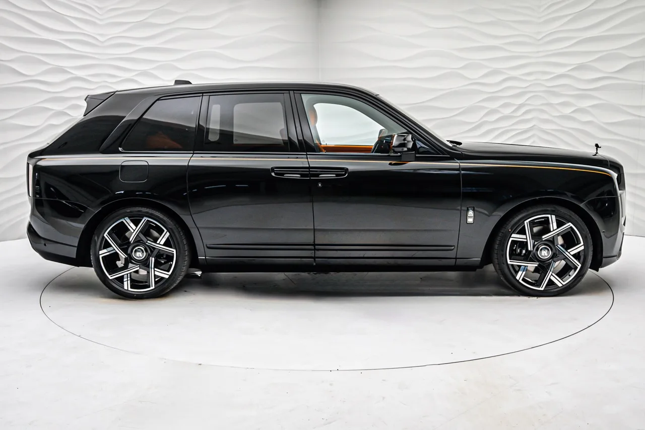 2024 Rolls-Royce Cullinan Black Badge Facelift for sale, exterior
