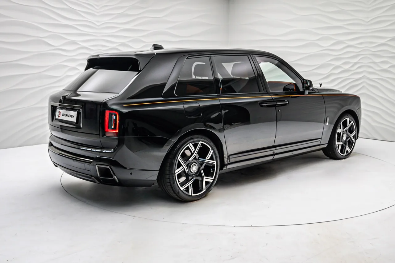 2024 Rolls-Royce Cullinan Black Badge Facelift for sale, exterior