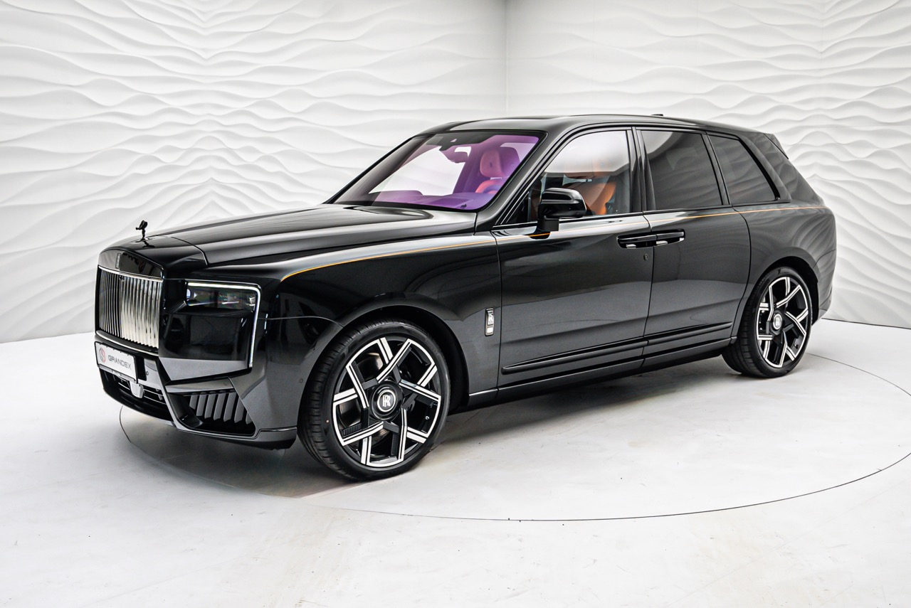 2024 Rolls-Royce Cullinan Black Badge Facelift, 19/31