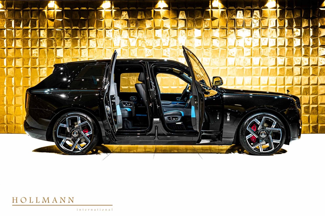 2024 Rolls-Royce Cullinan Series II Black Badge, 2/16
