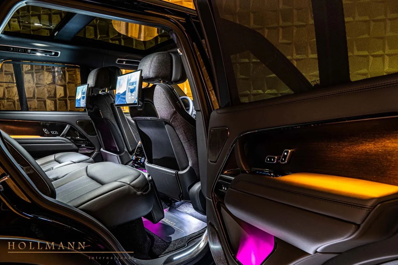 2024 Range Rover P530 SV interior, seats, Leather Ebony