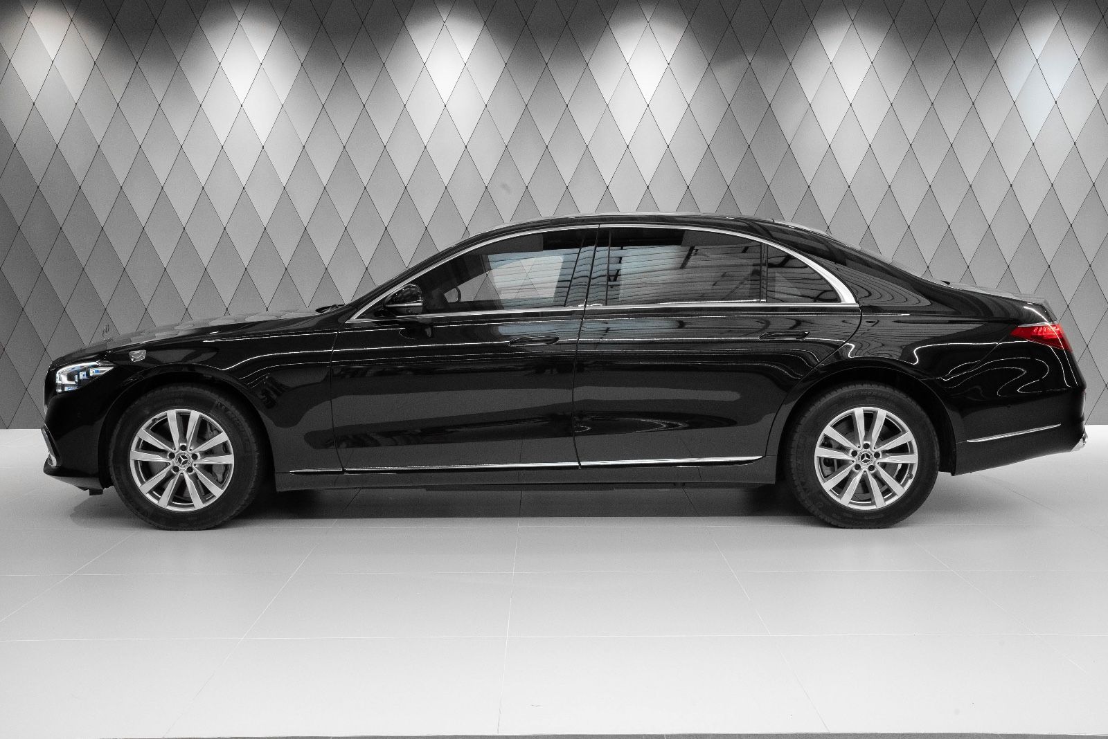 2024 Mercedes-Benz S 680 GUARD 4MATIC, 4/10