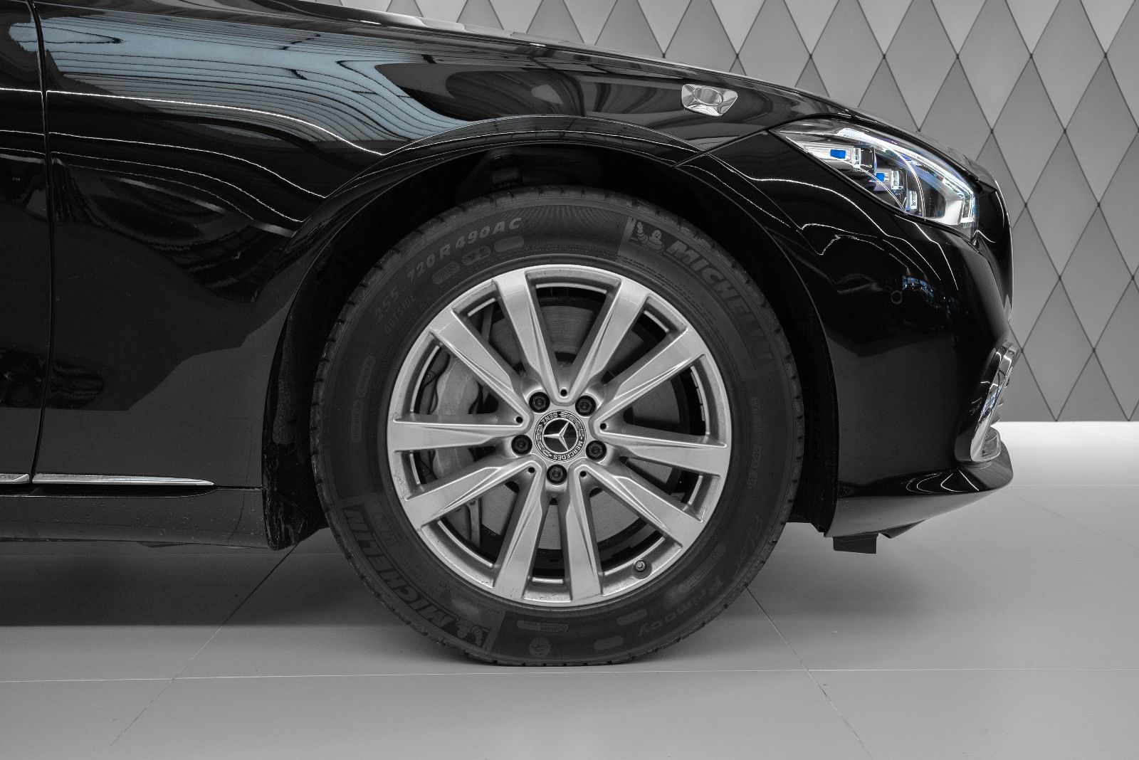 2024 Mercedes-Benz S 680 GUARD 4MATIC, 8/10