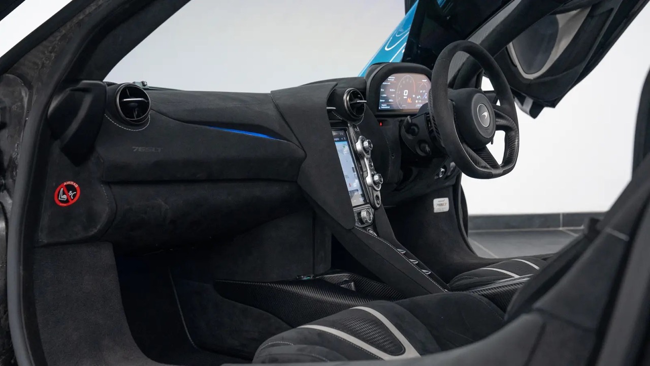 2021 McLaren 765LT, 3/19