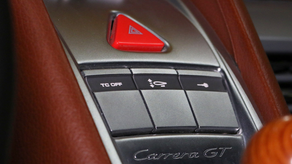 2005 Porsche Carrera GT, 19/20