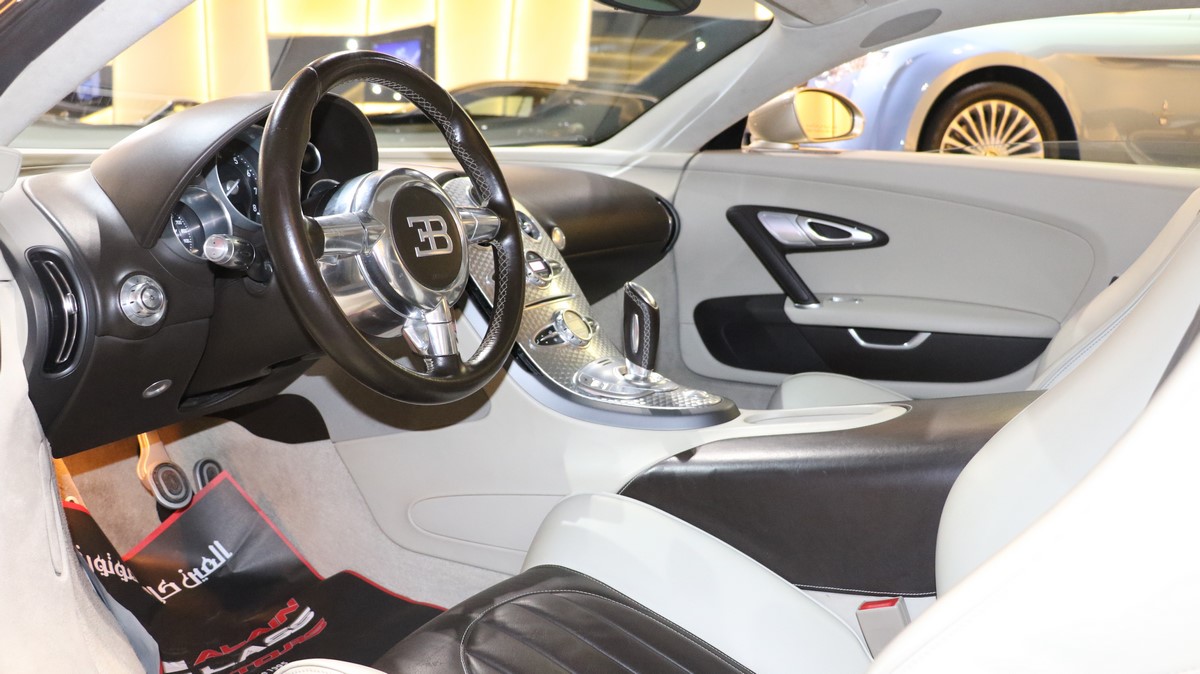 2008 Bugatti Veyron, 2/20