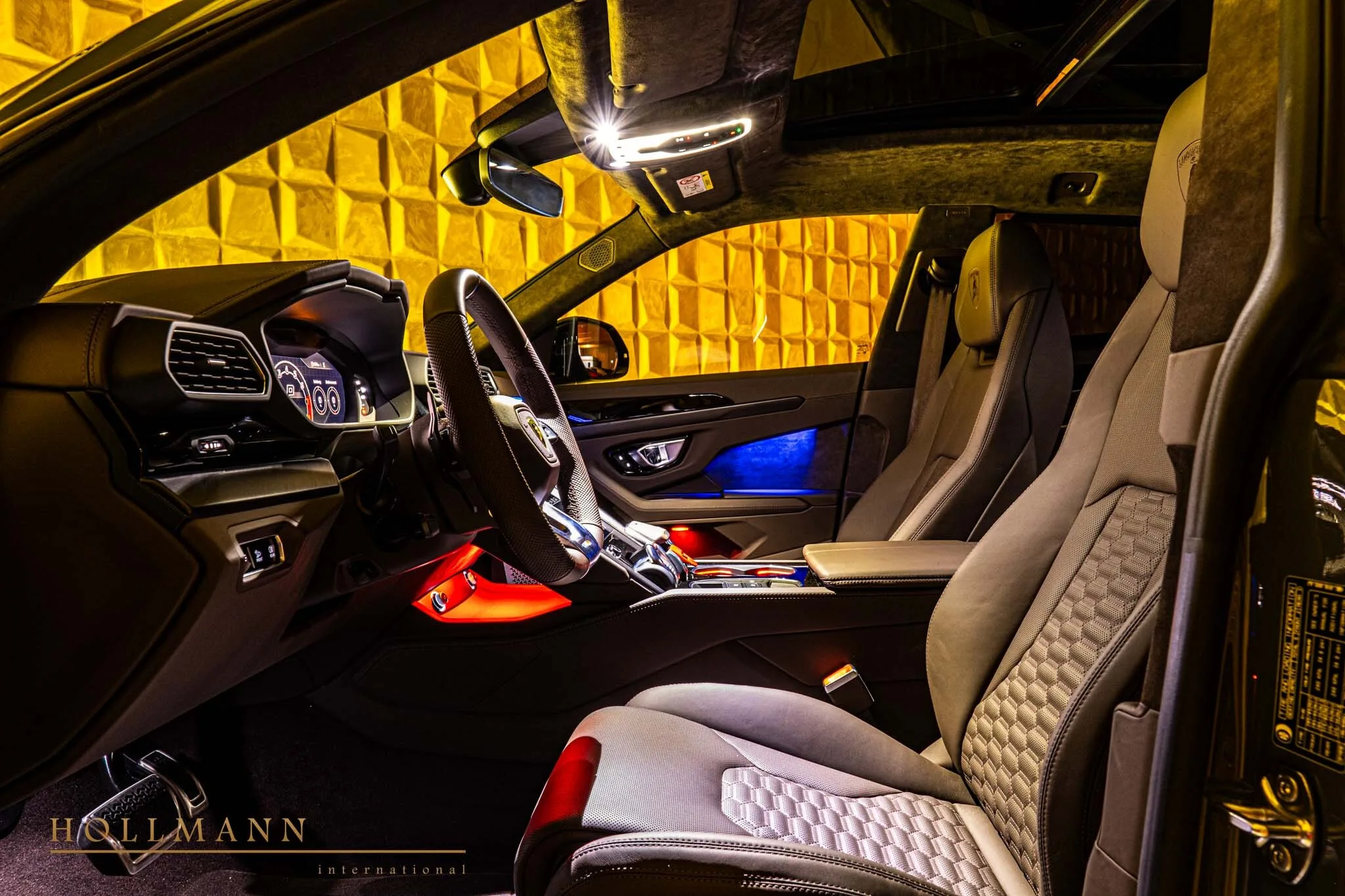 2024 Lamborghini Urus S interior, Marrone Elpis