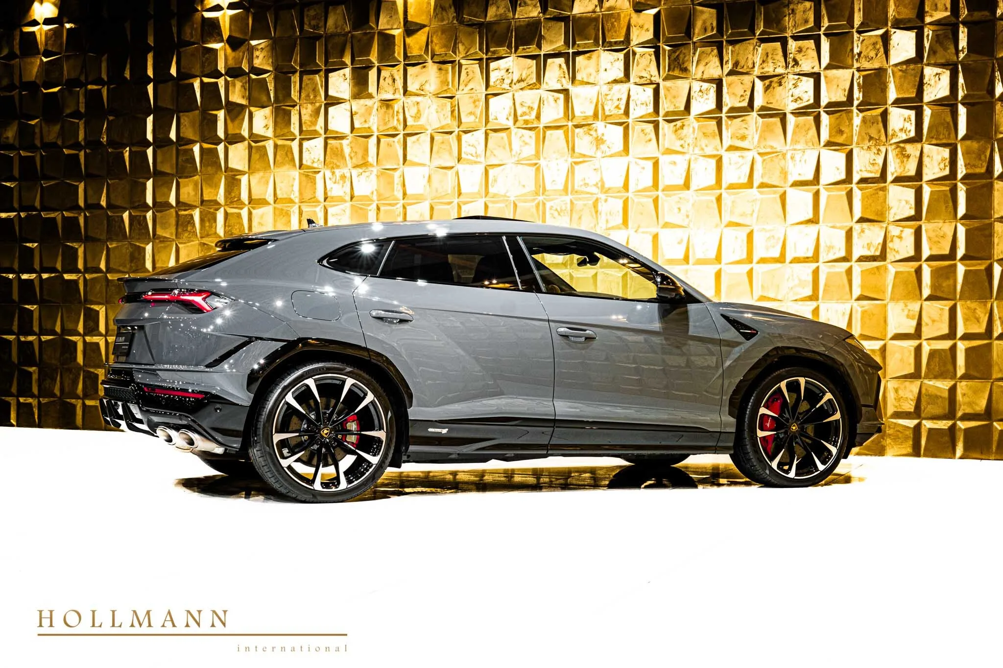 2024 Lamborghini Urus S for sale, exterior, Grigio Telesto