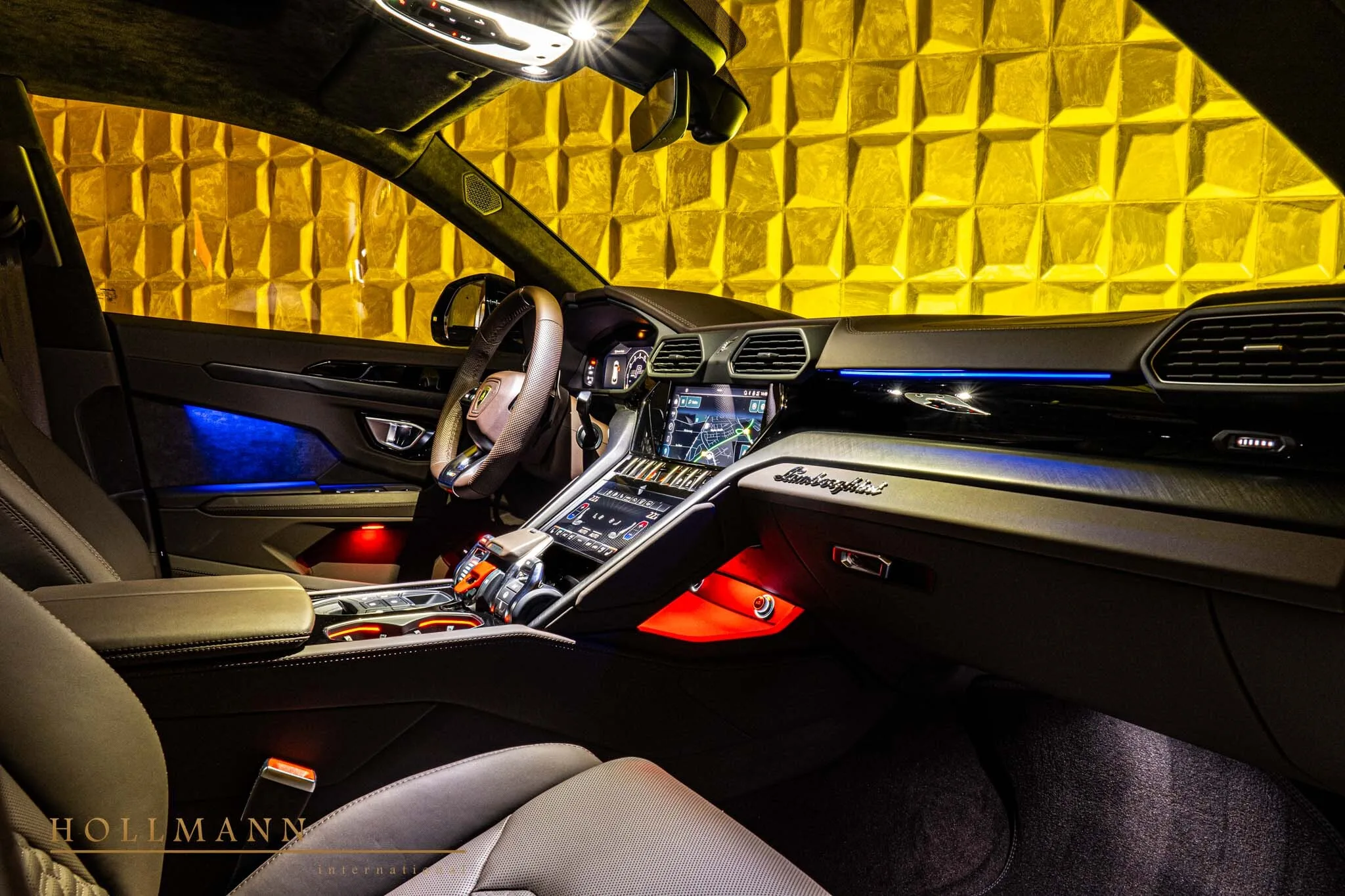 2024 Lamborghini Urus S interior, Marrone Elpis
