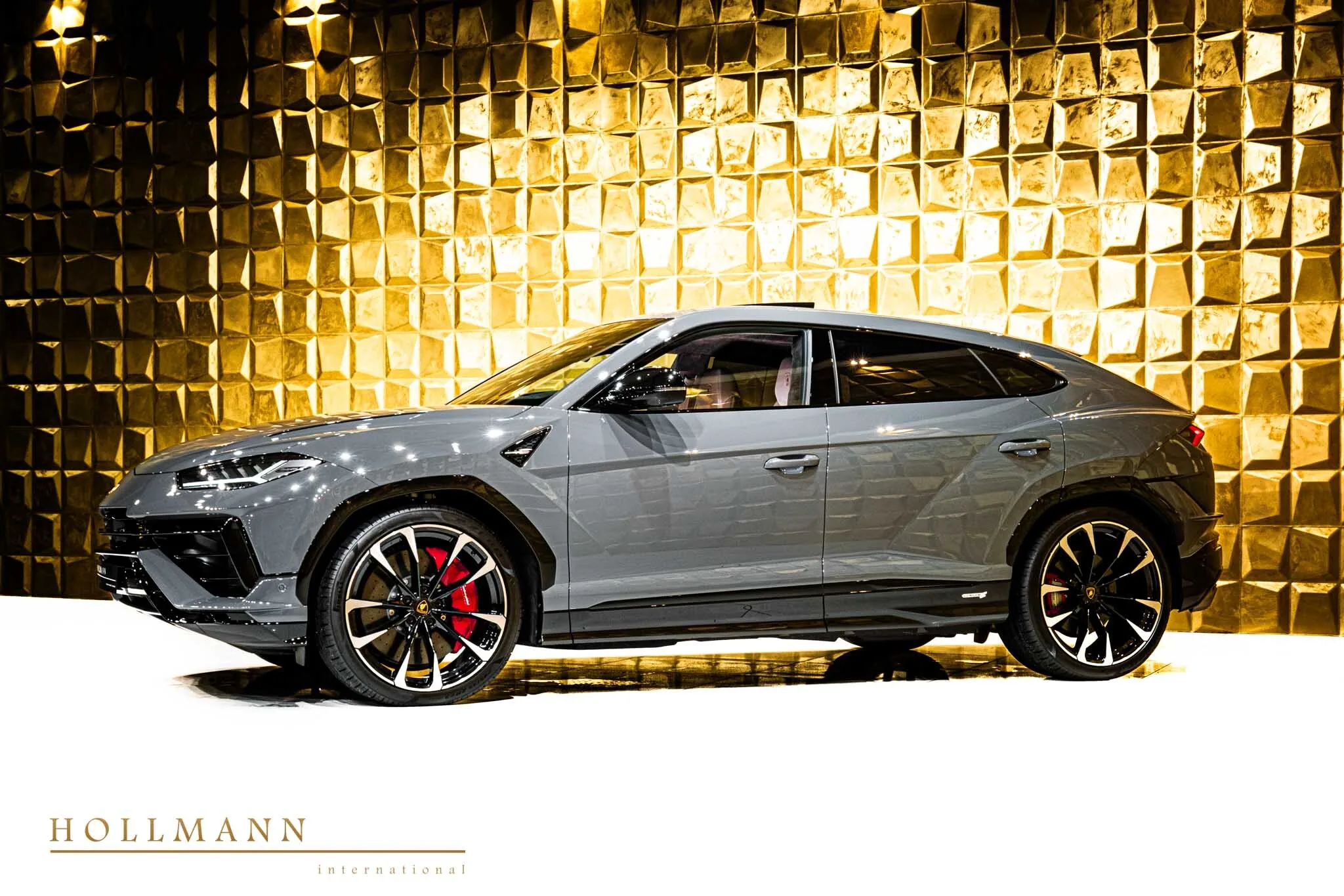 2024 Lamborghini Urus S for sale, exterior, Grigio Telesto
