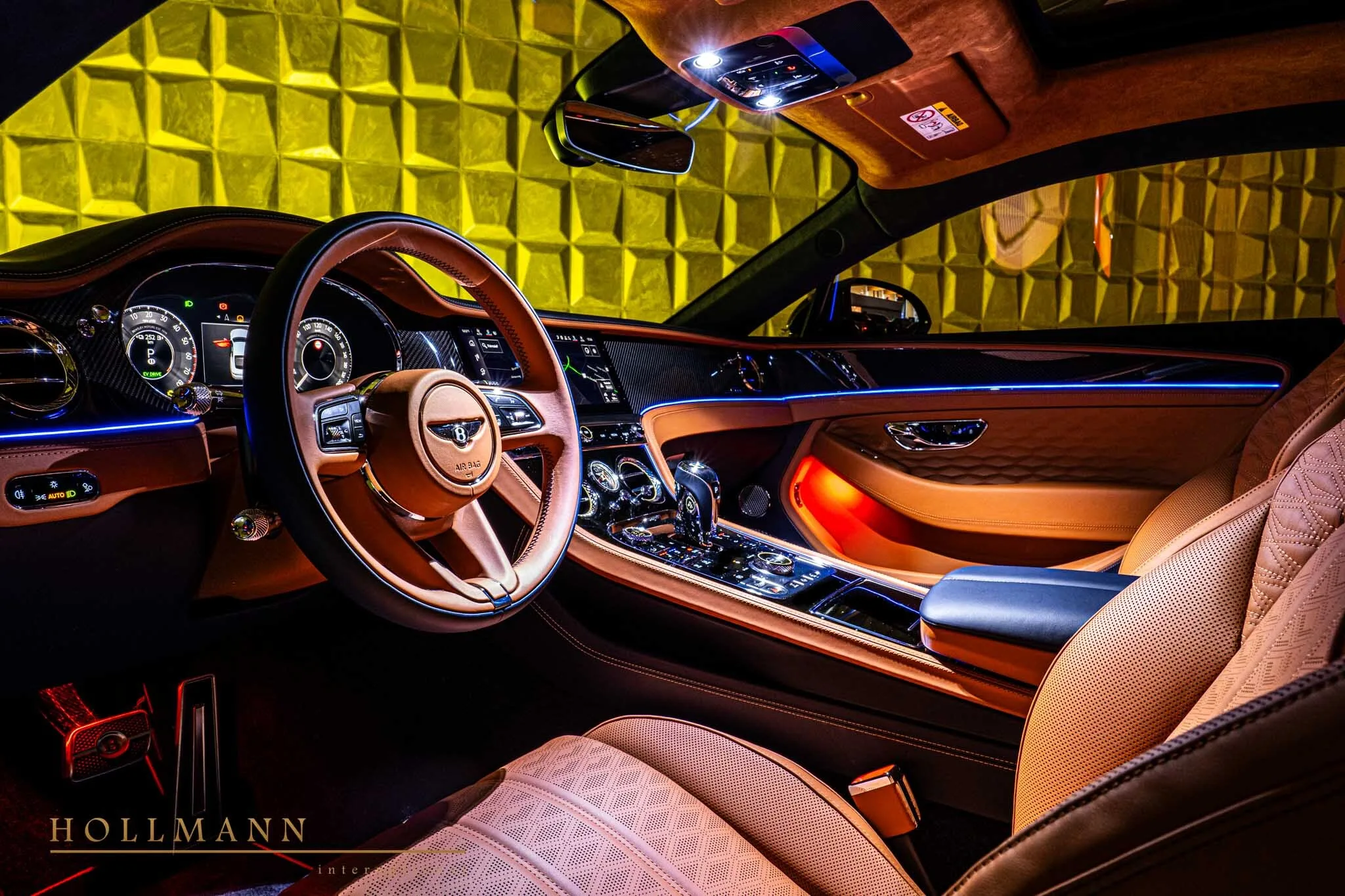 2024 Bentley Continental GT Speed First Edition interior, Newmarket Tan + Imperial Blue