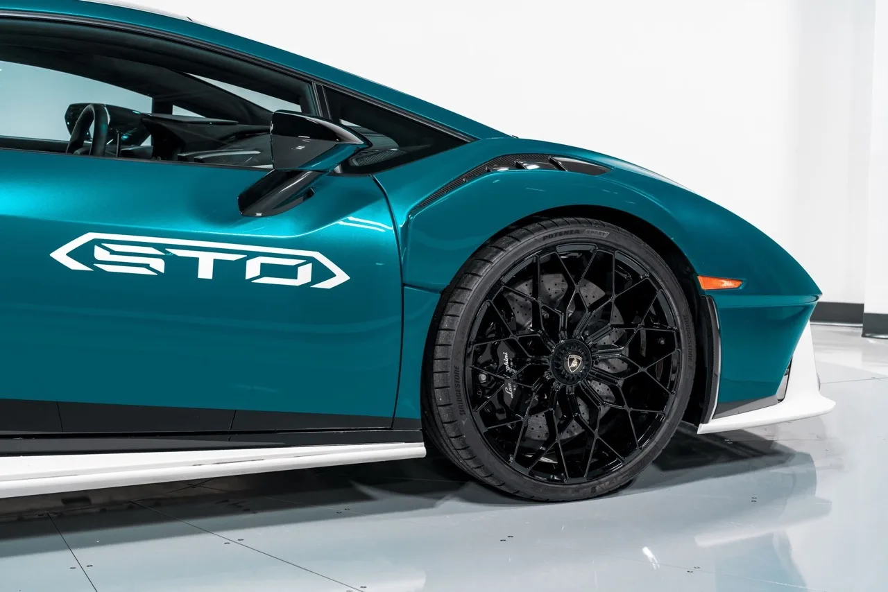 2024 Lamborghini Huracan STO, 14/20