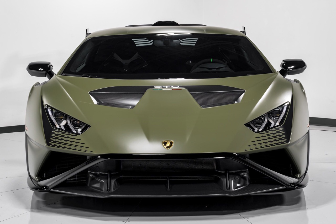 2024 Lamborghini Huracan STO, 2/20