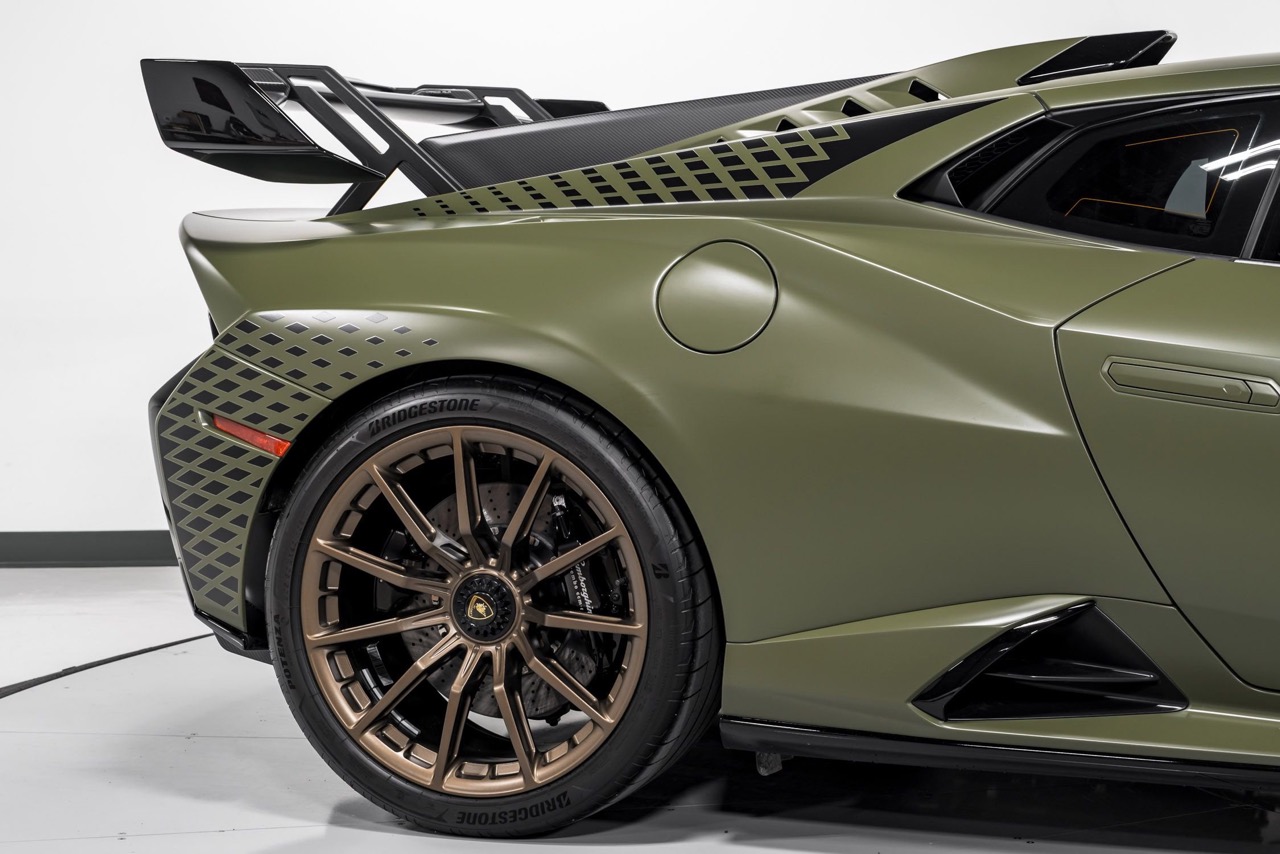2024 Lamborghini Huracan STO, 18/20