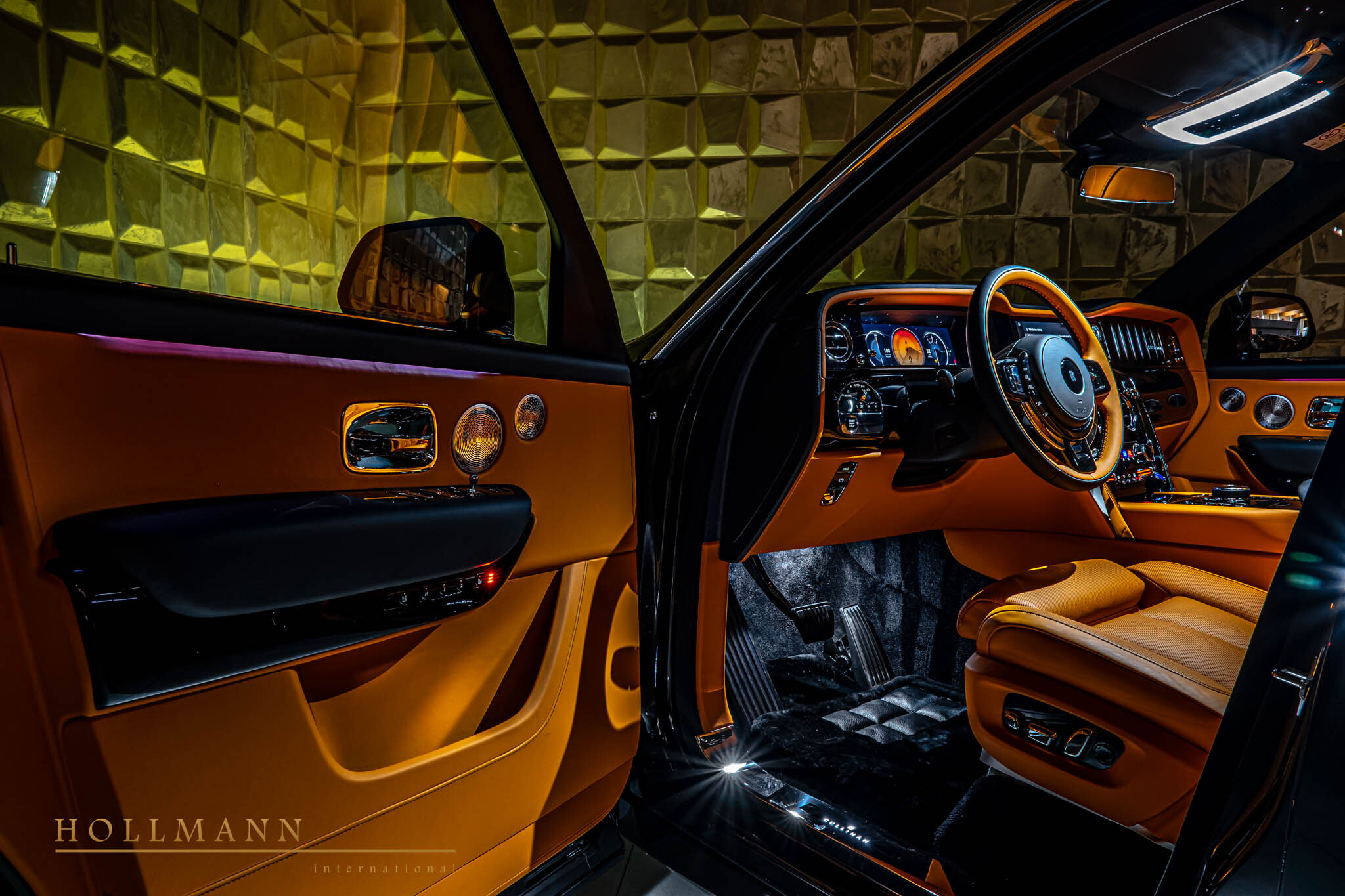 2024 Rolls-Royce Cullinan Series II, 3/17