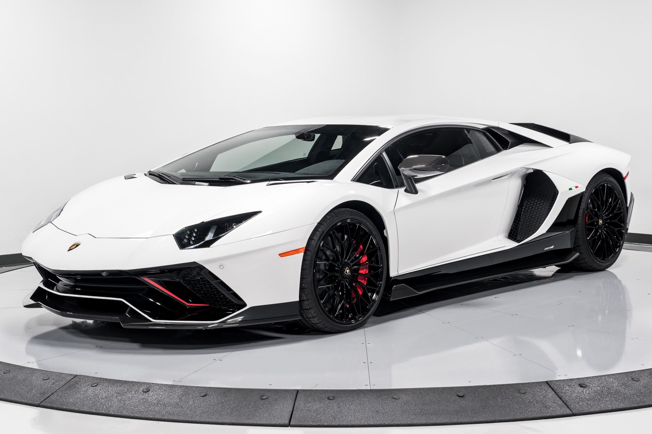 2022 Lamborghini Aventador Ultimae Coupe