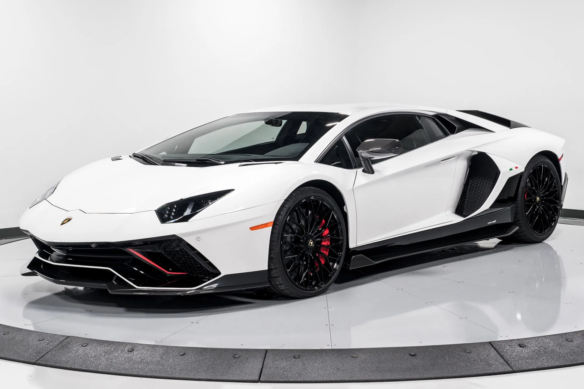 2022 Lamborghini Aventador Ultimae Coupe