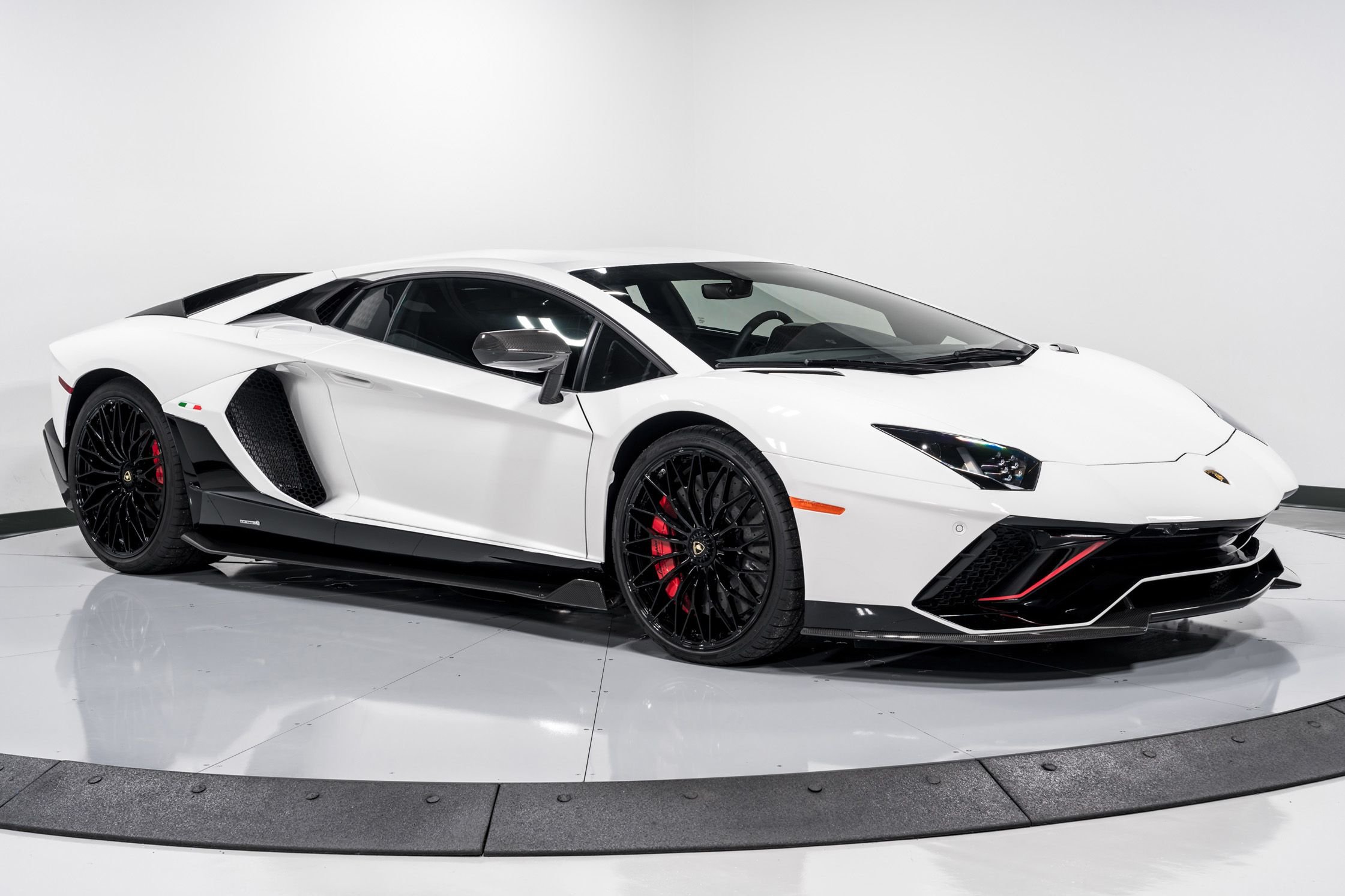 2022 Lamborghini Aventador Ultimae Coupe, 9/20