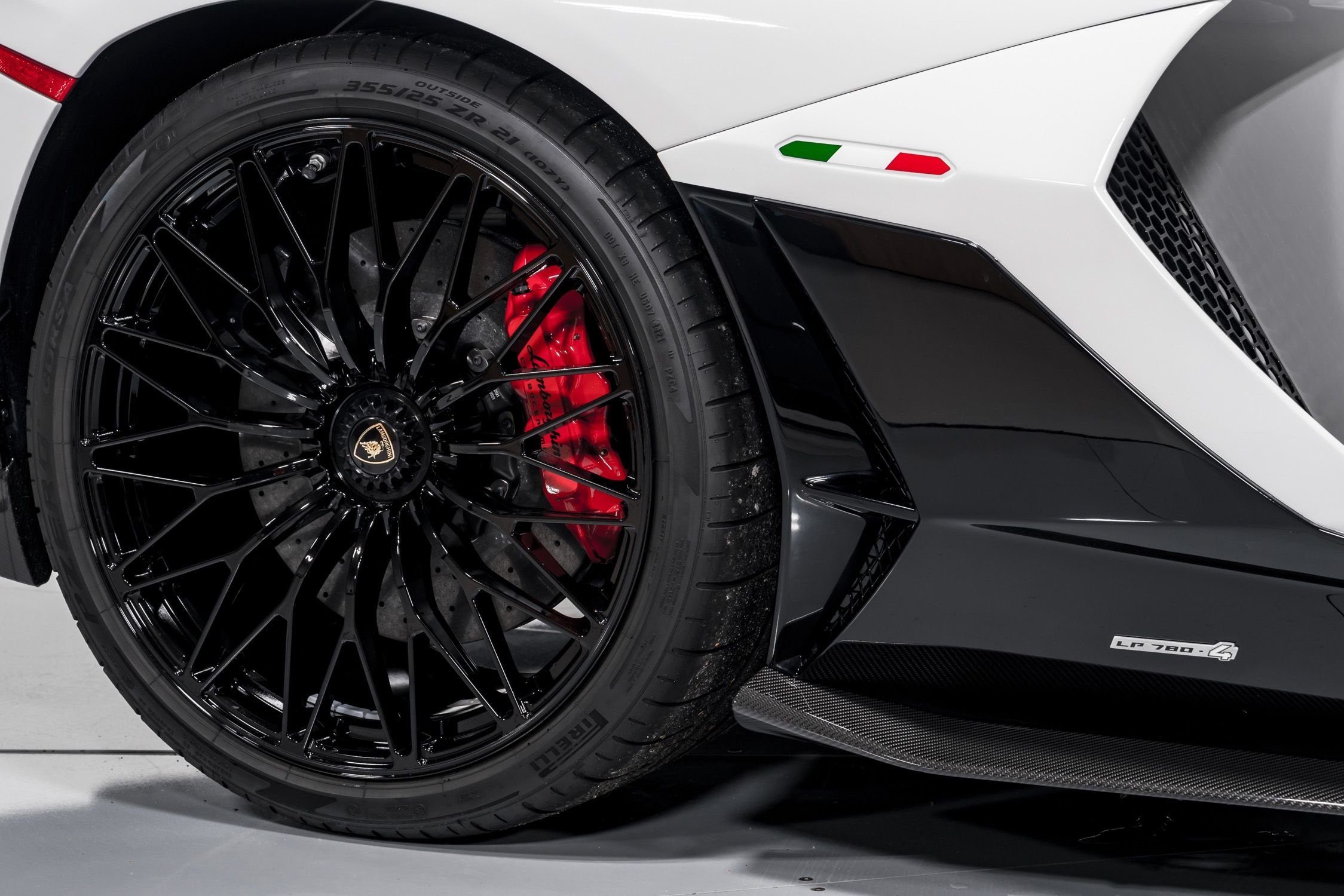 2022 Lamborghini Aventador Ultimae Coupe, 18/20
