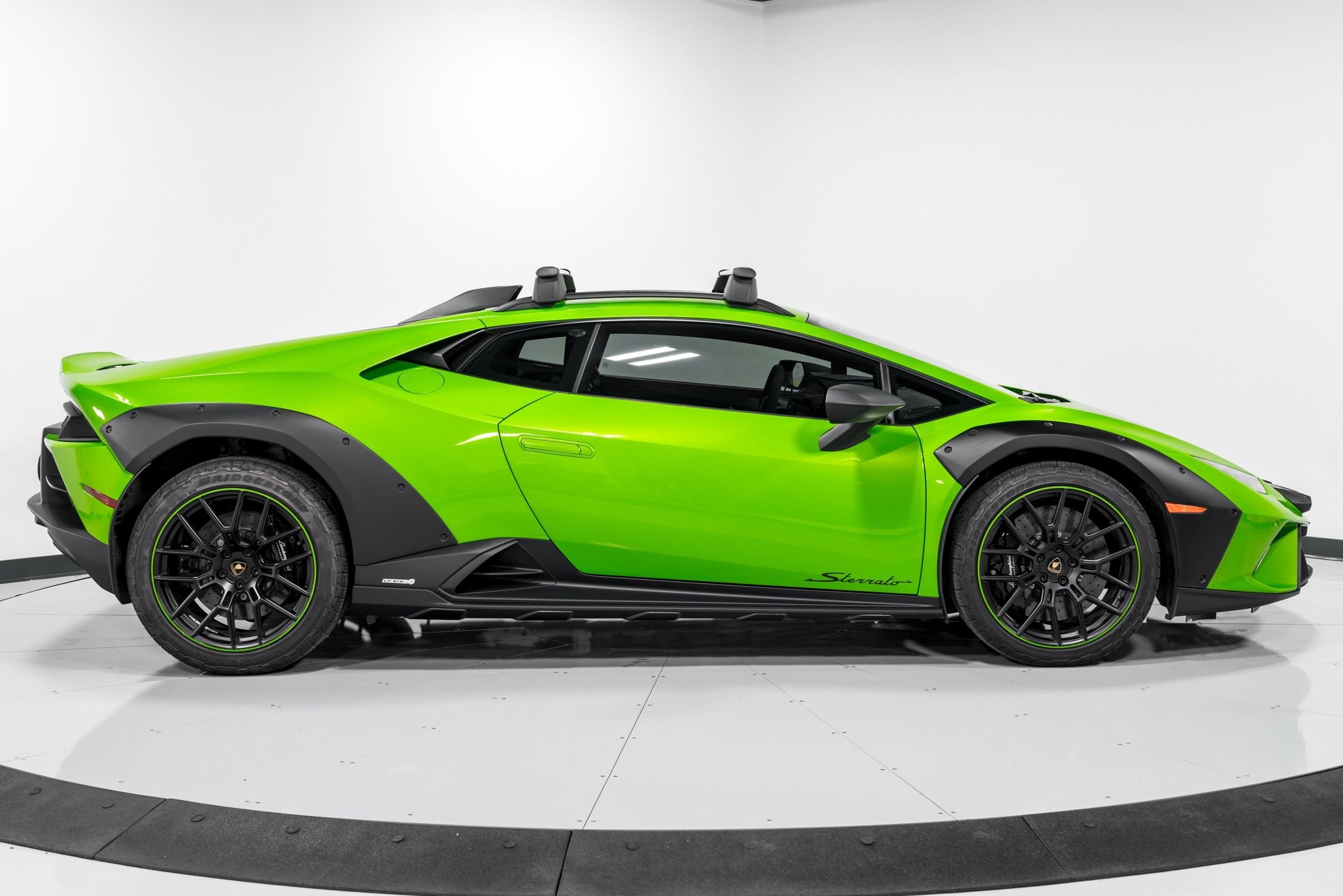 2023 Lamborghini Huracan Sterrato, 14/19