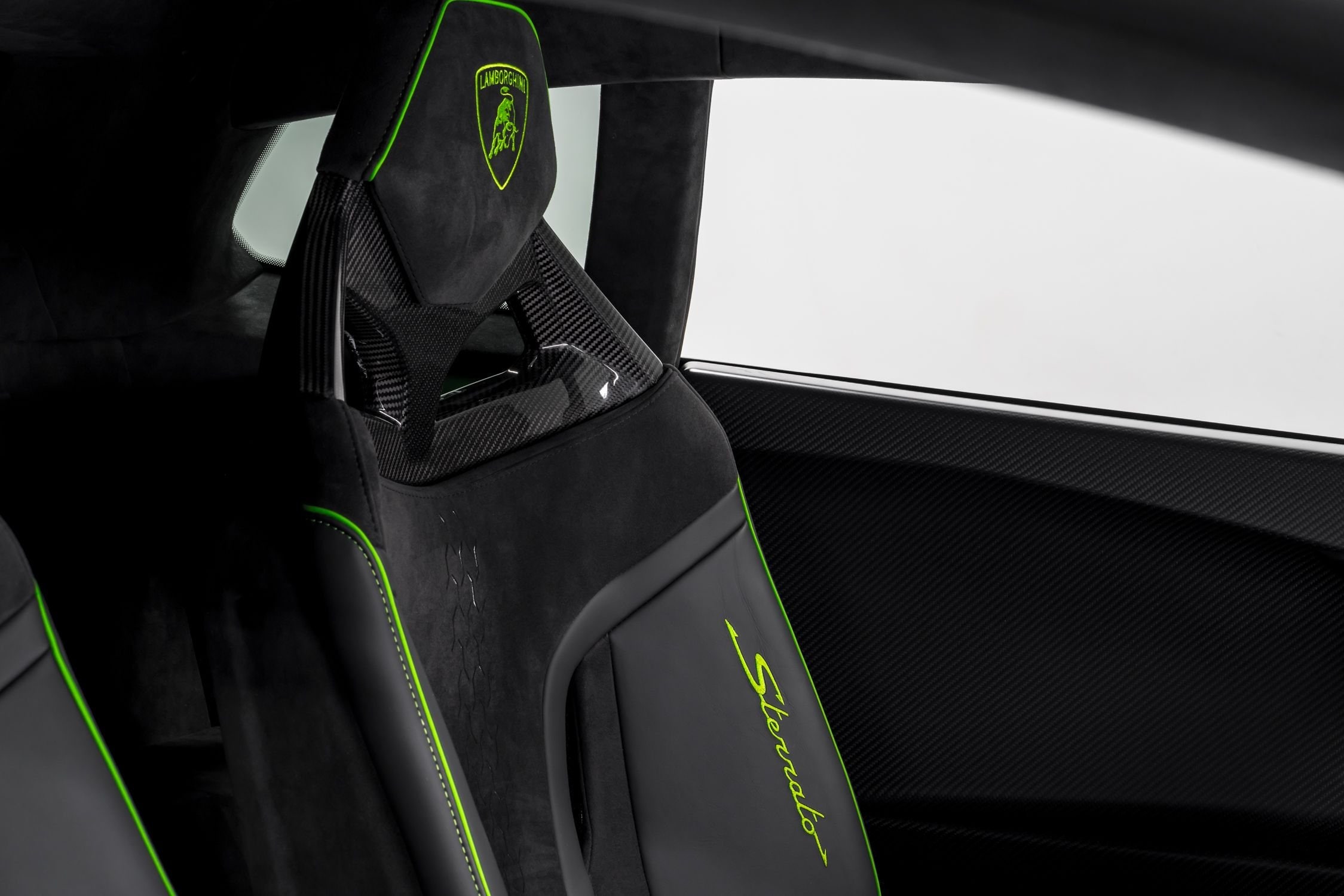 2023 Lamborghini Huracan Sterrato, 15/19