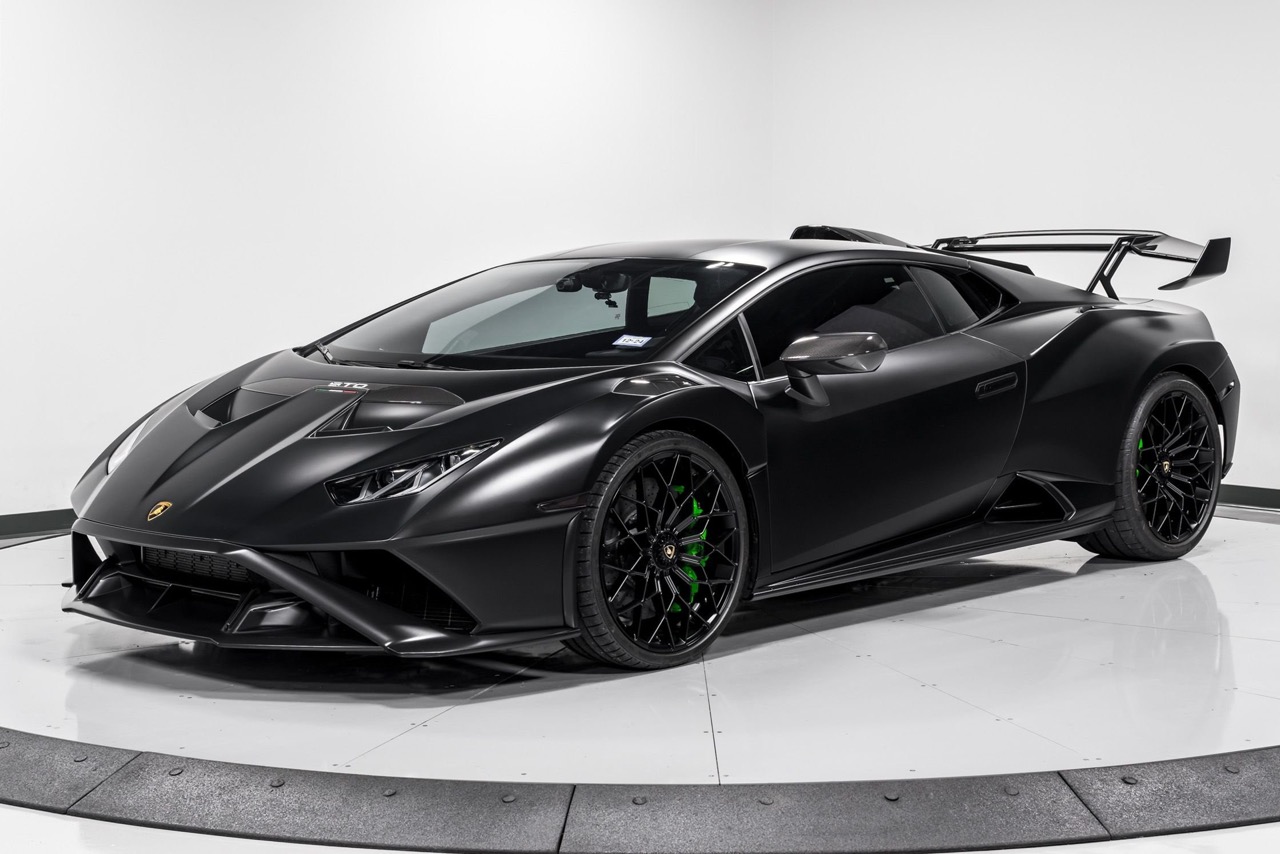 2023 Lamborghini Huracan STO