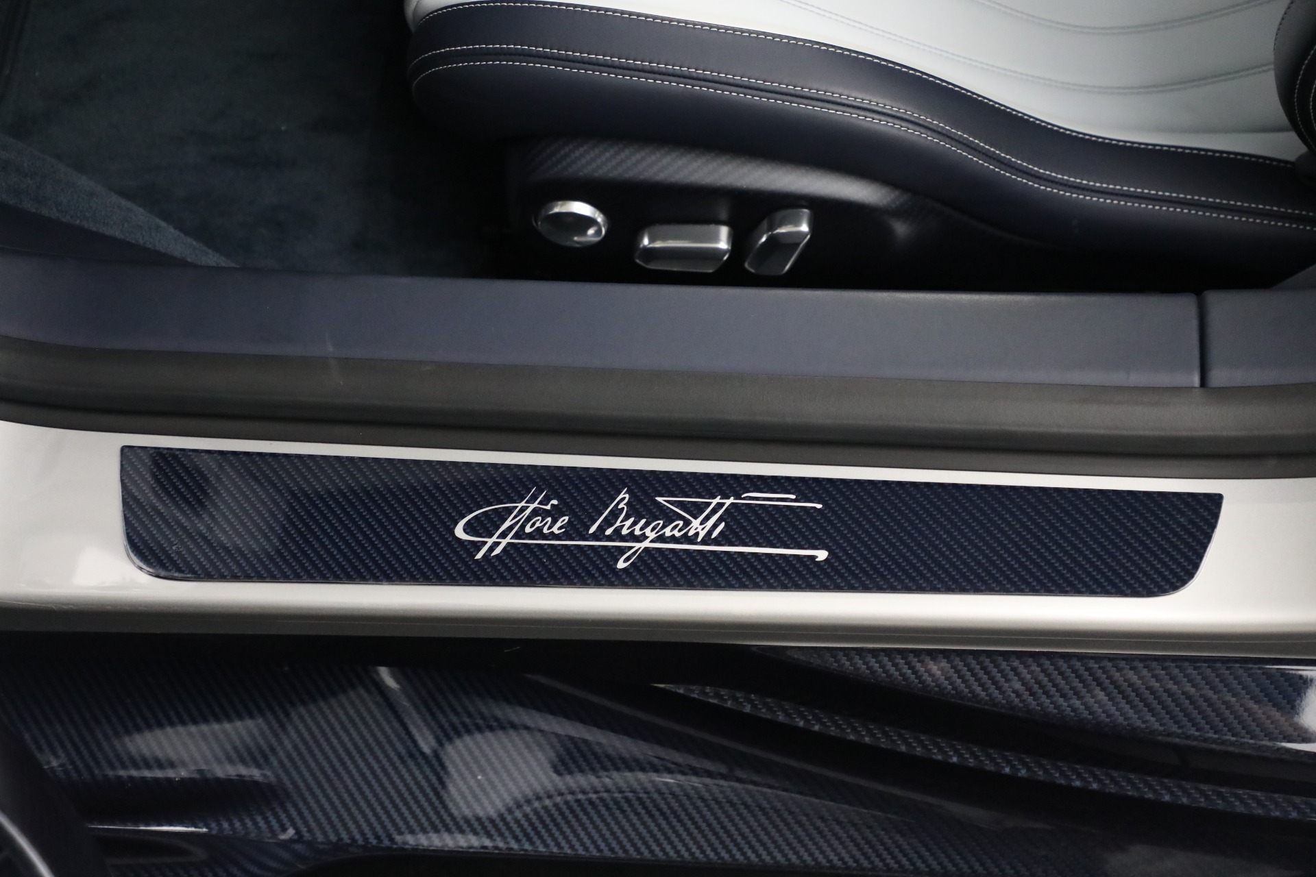 2020 Bugatti Chiron Sport, 3/22