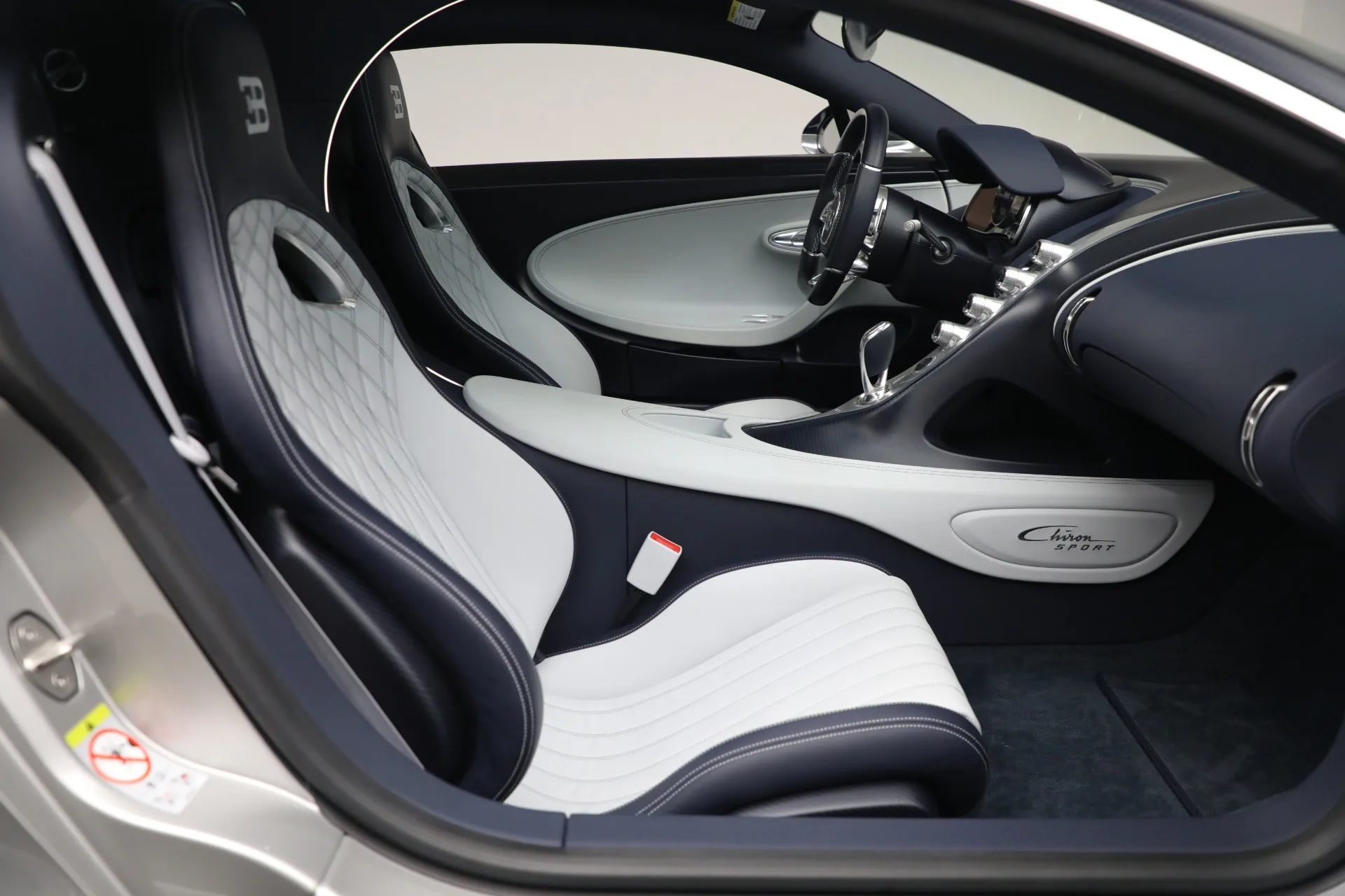 2020 Bugatti Chiron Sport interior, seats, Argent & Blue Royal Carbon Fiber