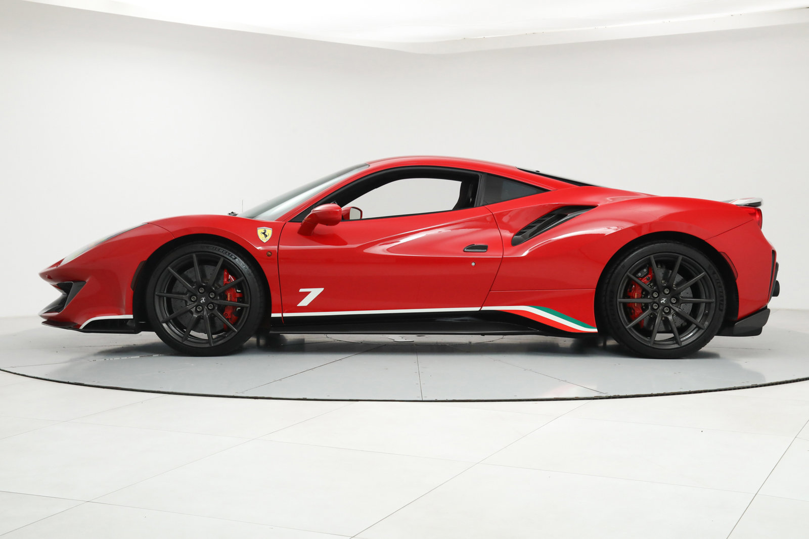 2018 Ferrari 488 Pista Piloti, 4/18