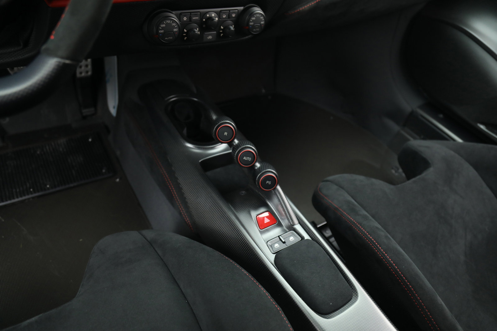 2018 Ferrari 488 Pista Piloti, 9/18