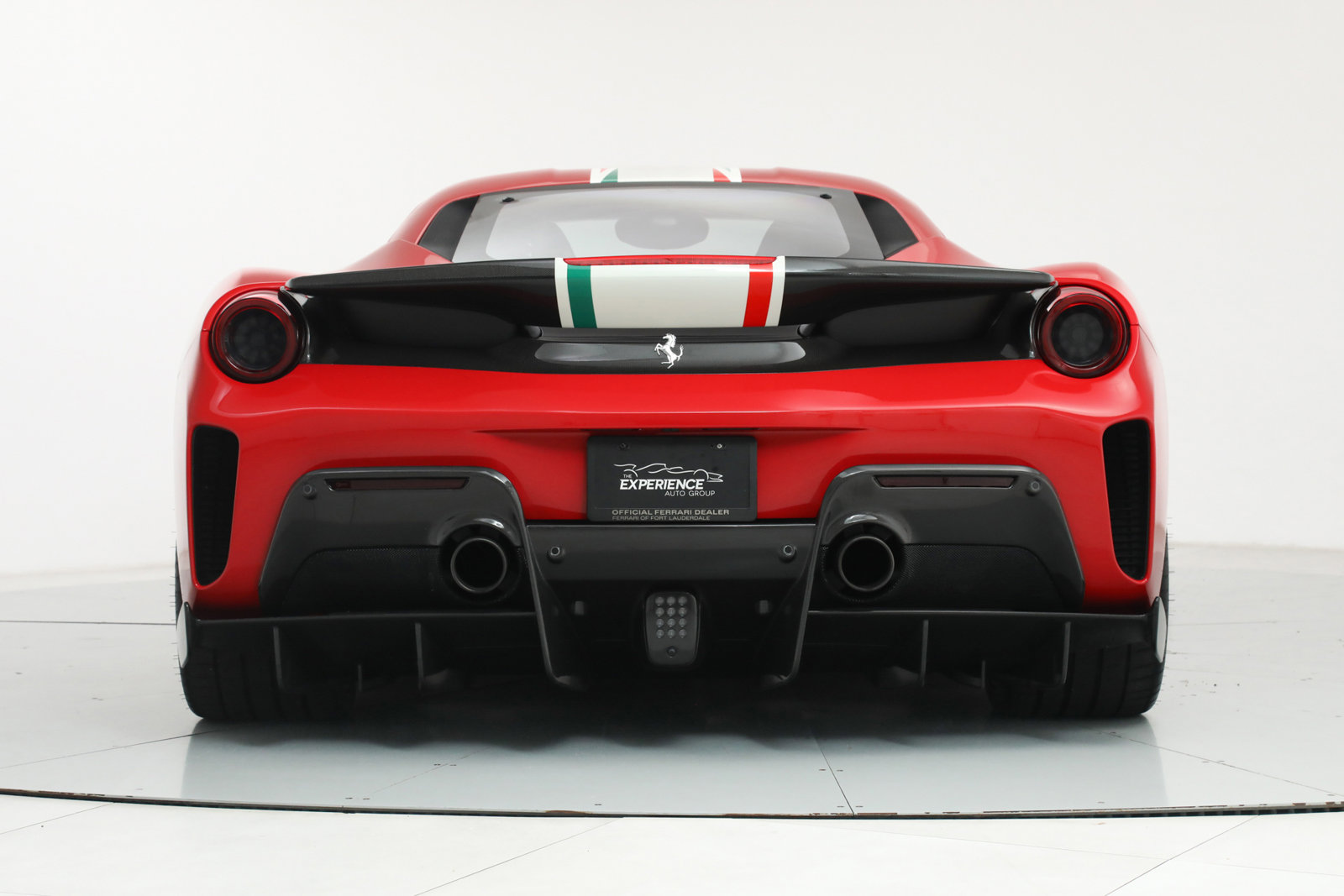 2018 Ferrari 488 Pista Piloti, 16/18