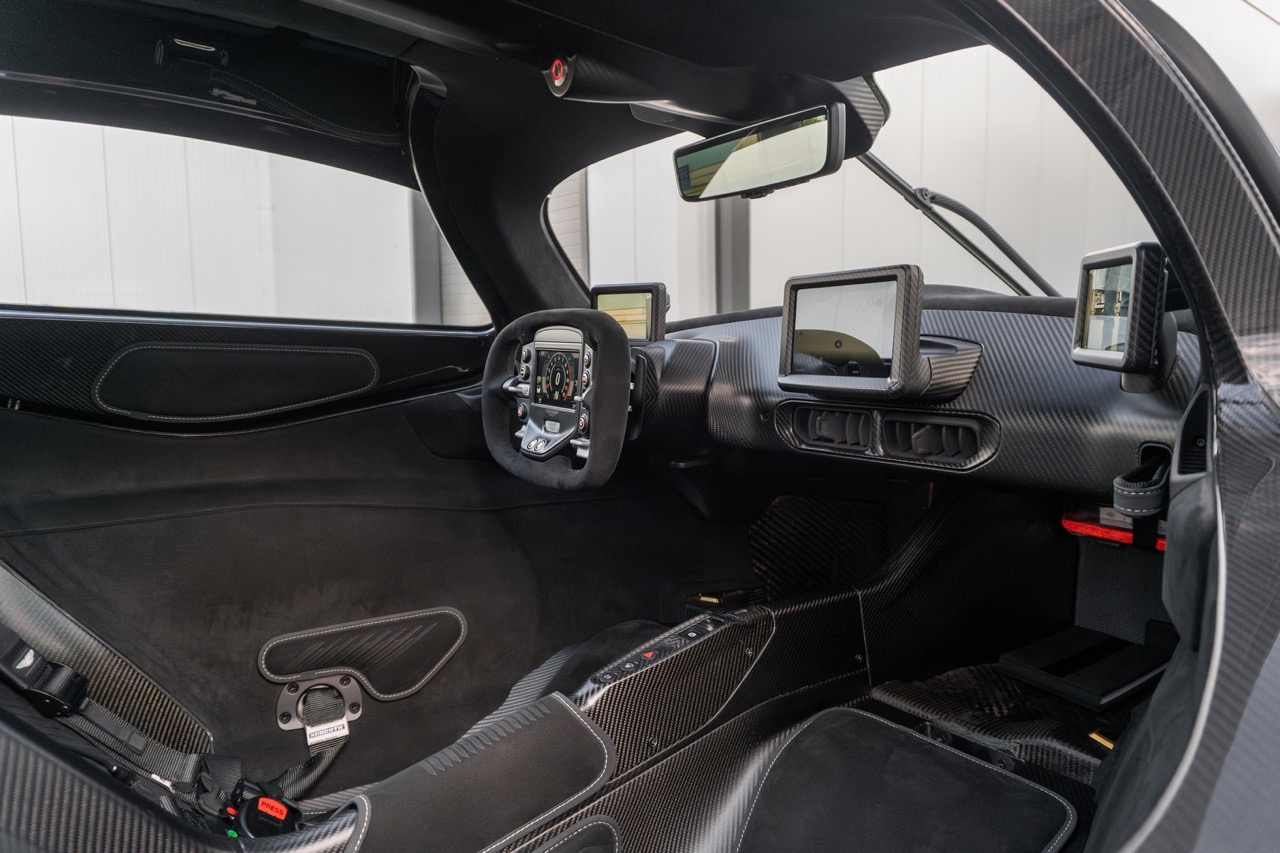 2022 Aston Martin Valkyrie, 26/40