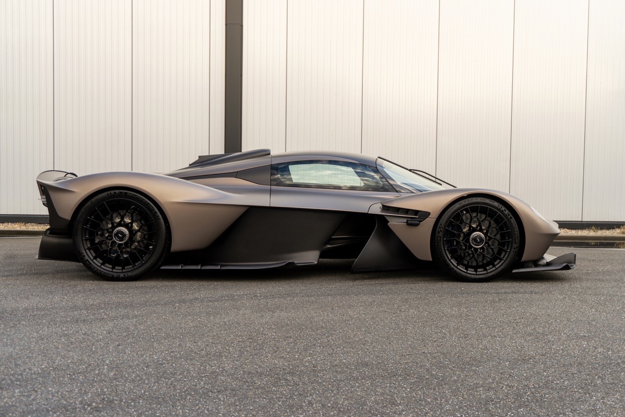 2022 Aston Martin Valkyrie, 27/40