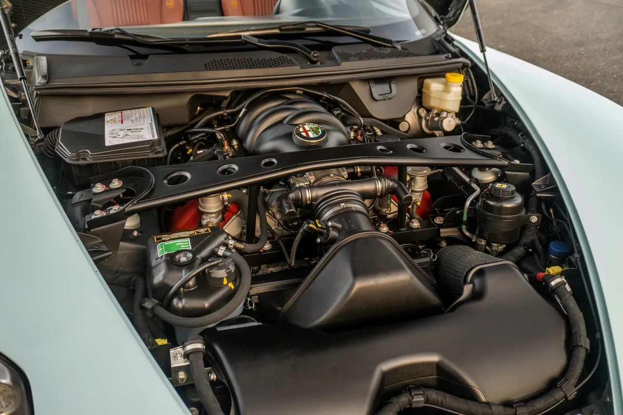 2013 Alfa Romeo 8C Spider engine